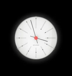 Arne Jacobsen Bankers Vægur Ø12 cm hvid/sort/rød | Køb her