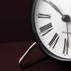 Arne Jacobsen Roman Bordur Ø11 cm hvid/sort | Køb her