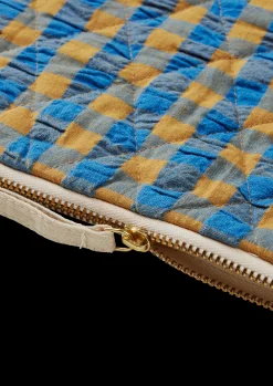 JUNA Bæk&Bølge Dalila Toiletbag 20x14 cm blå/okker | Køb her