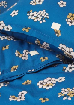 JUNA Grand Pleasantly Sengetøj 150x210 cm blå SE | Køb her