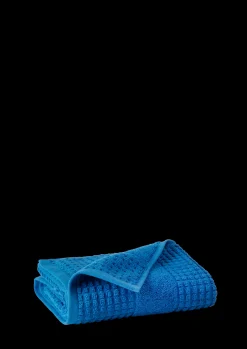 JUNA Håndklæde 50x100 cm i blå fra serien Check | Køb her