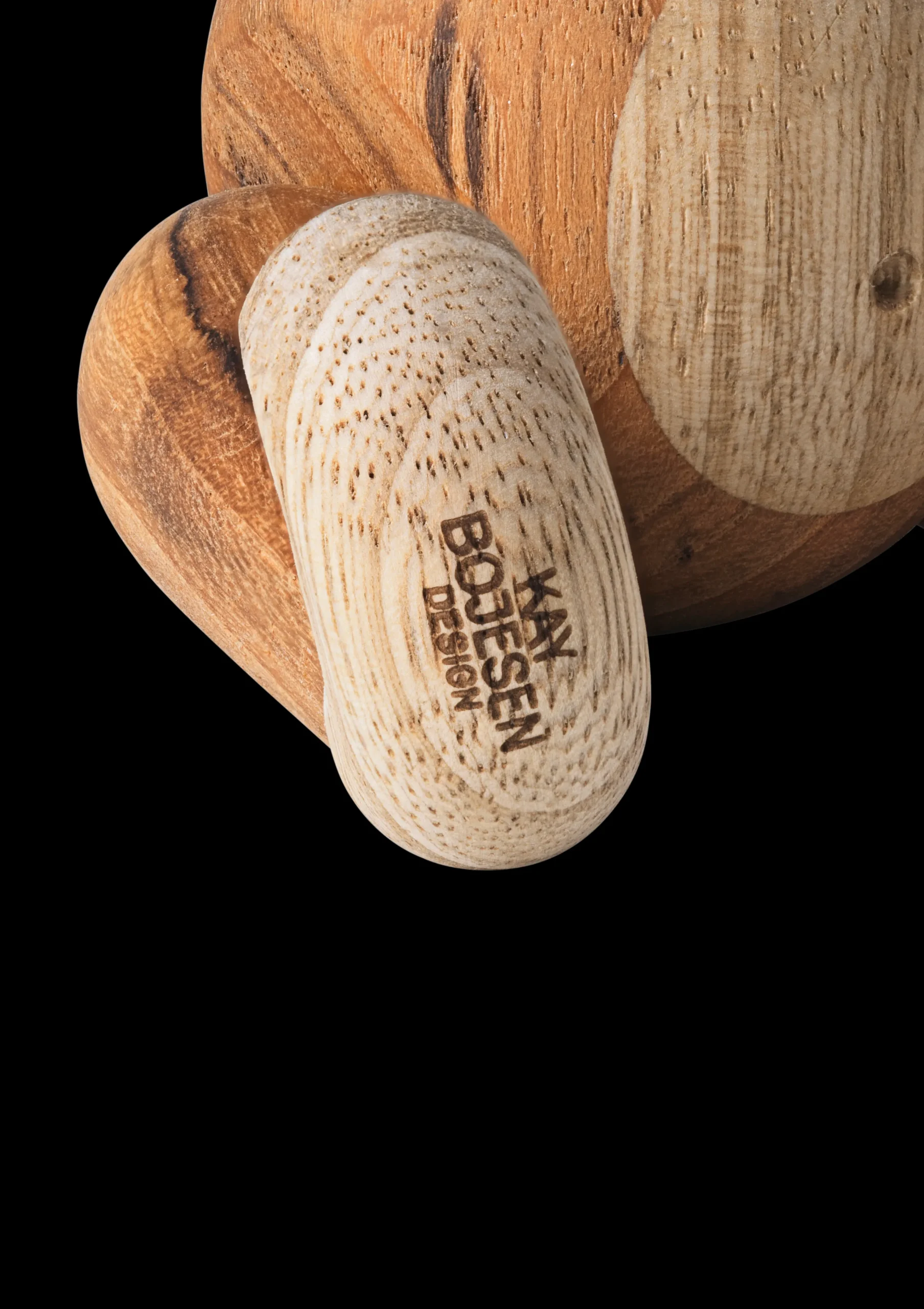 Kay Bojesen x DBU Abe Kvinde 2024 lille teak/limba | Køb her