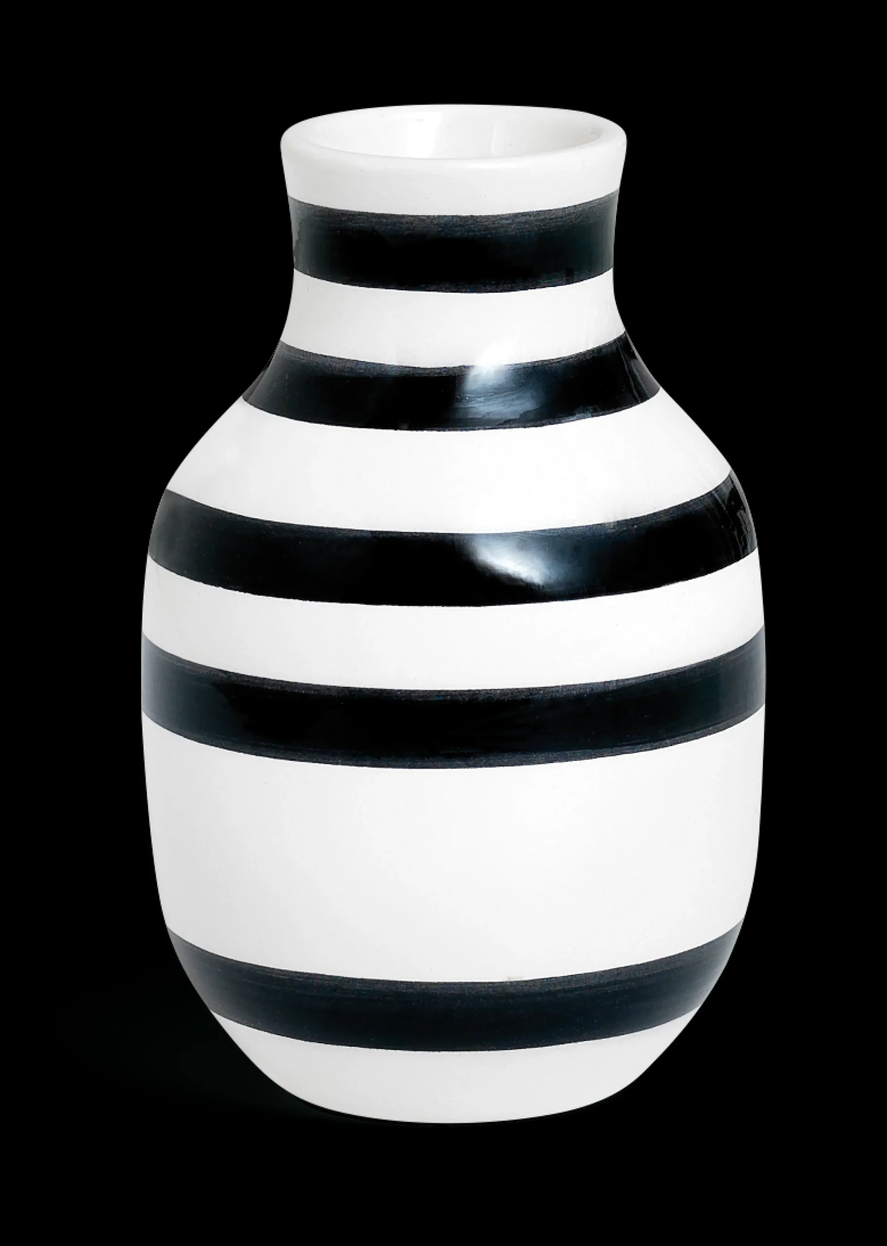 Kähler Vase H12.5 cm i sort fra serien Omaggio | Køb her
